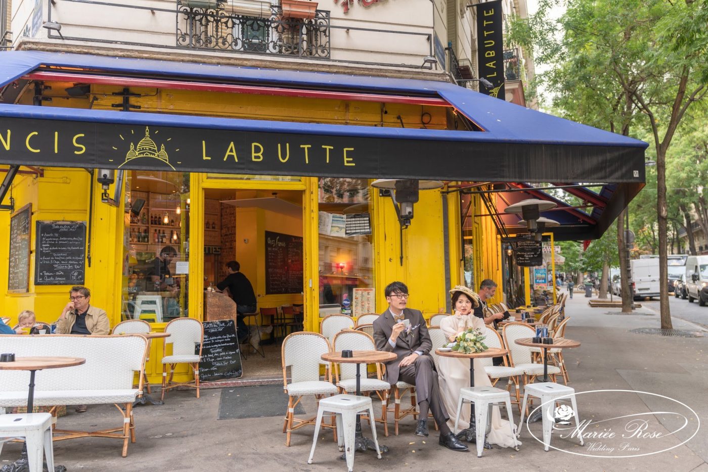 パリのカフェ,パリフォトウェディング,パリ前撮り