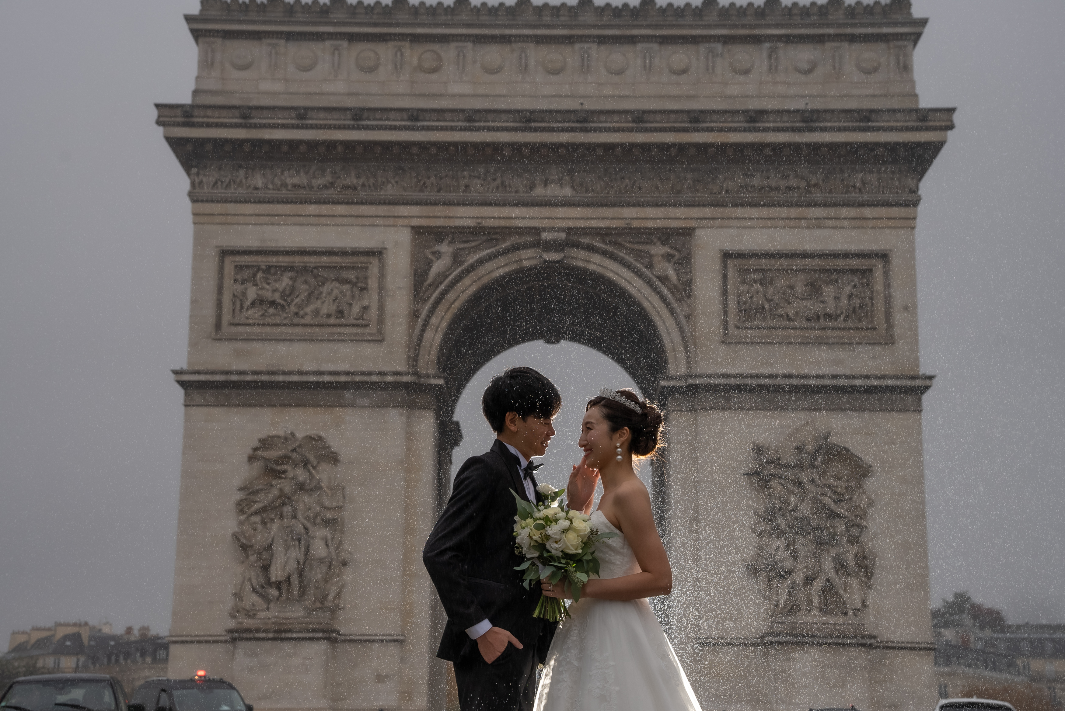 雨の凱旋門